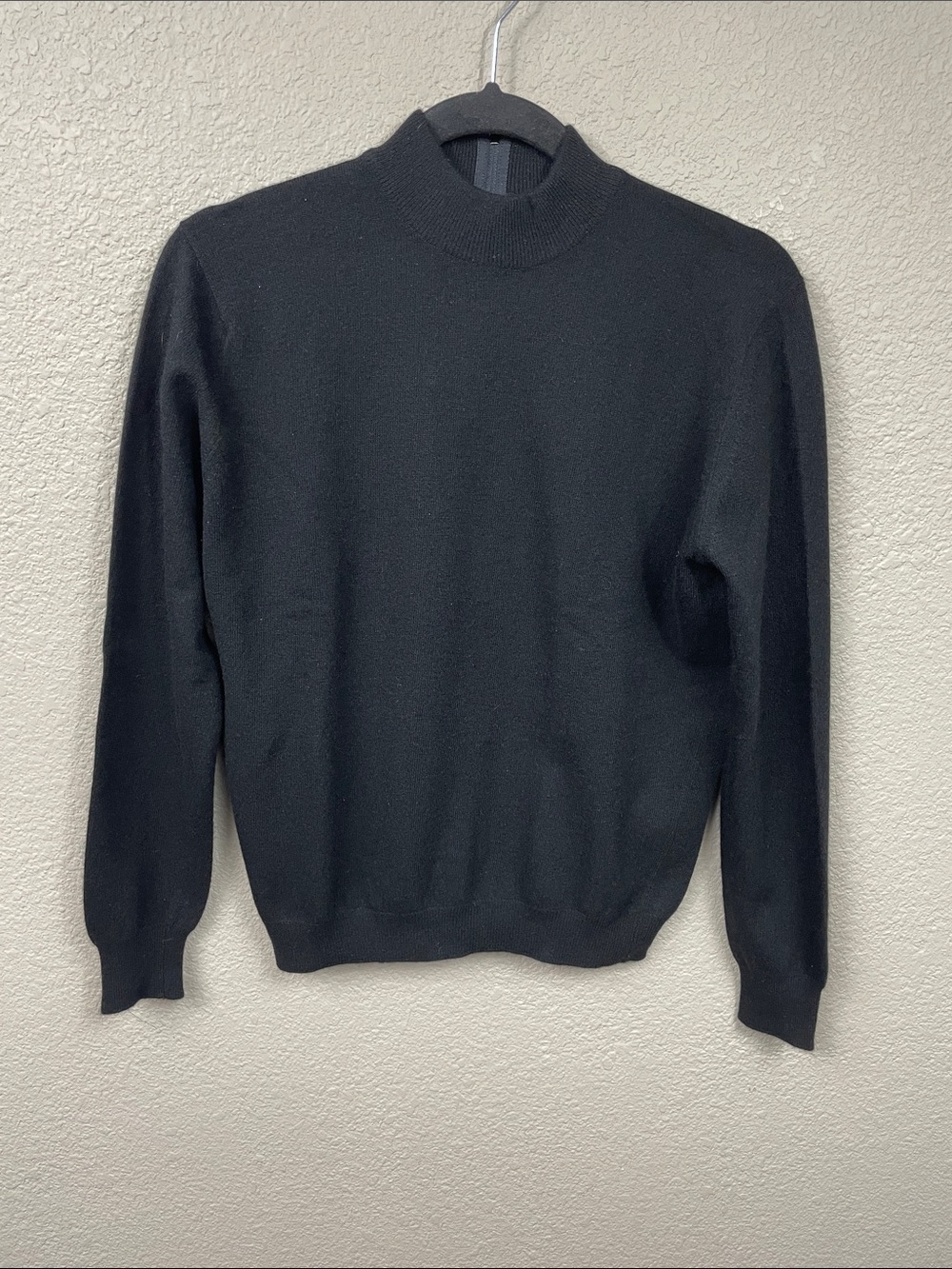 Vintage Pringle of Scotland 100% Cashmere Mock Neck Back Zip Sweater Black 40